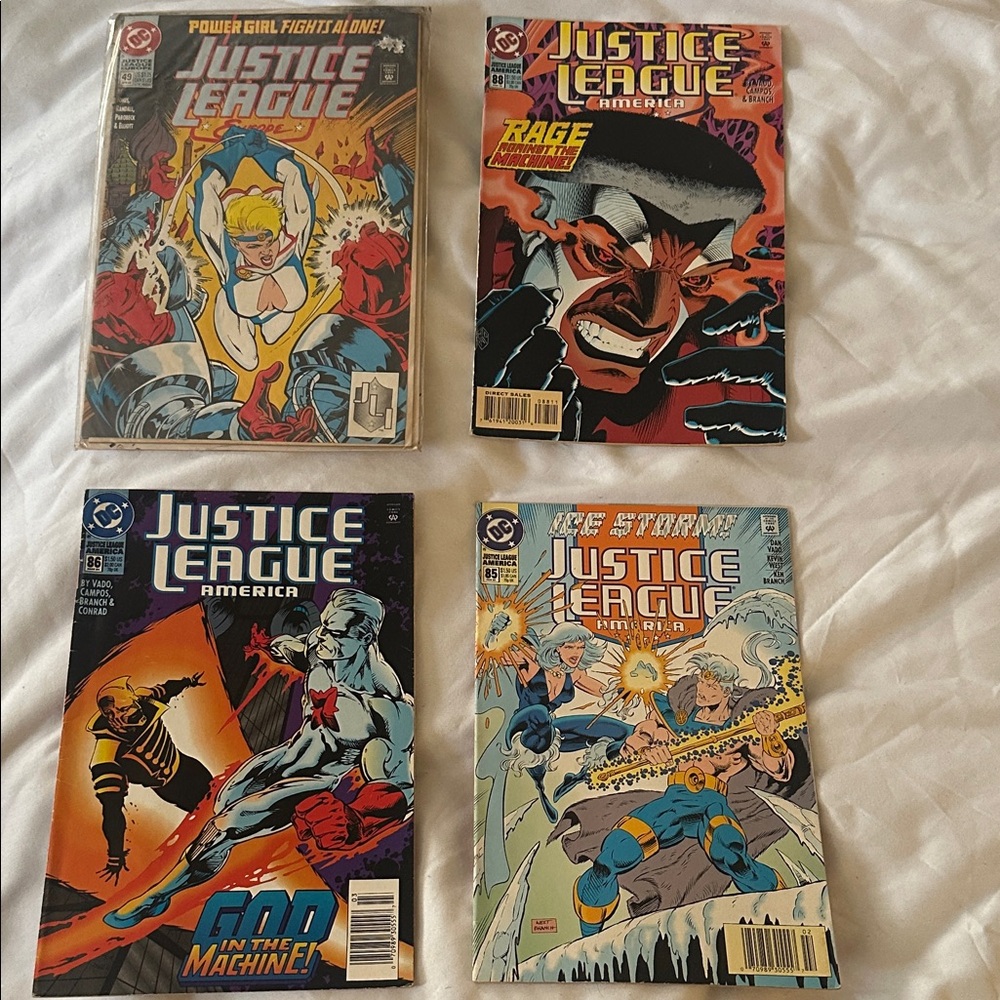 DC Comics Justice League comic books - Bold Red and Blue Set